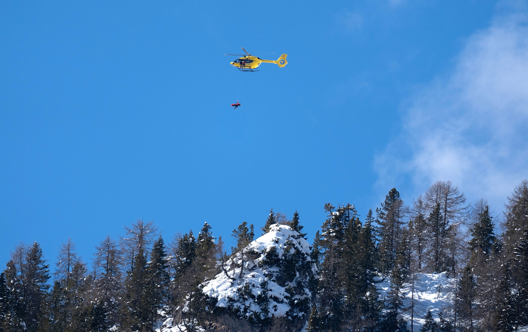 Lindsey Vonn airlifted