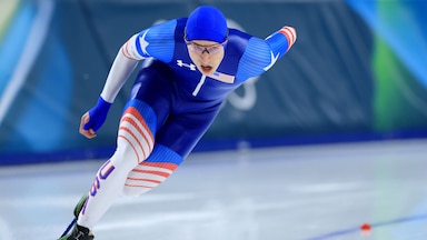 Jordan Stolz goes for first U.S. men's 500m gold in 20 years | NBC Olympics