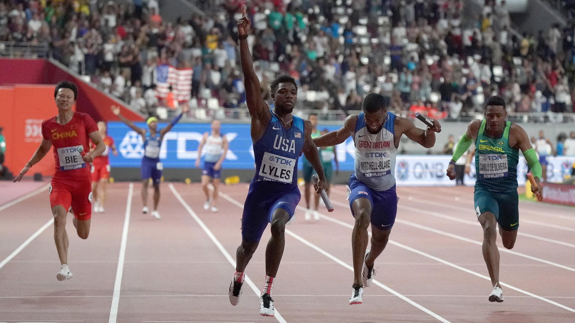 2019 Worlds Noah Lyles Anchors U S To 4x100m Gold Record Nbc Olympics
