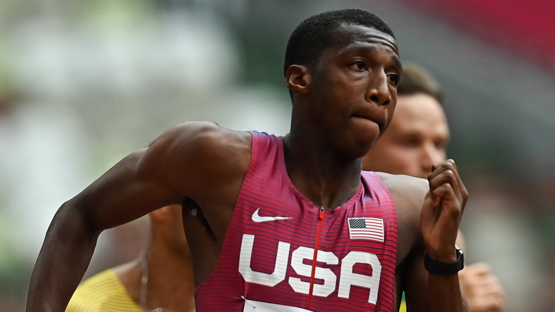 17-year-old American Erriyon Knighton wins 200m heat | NBC Olympics