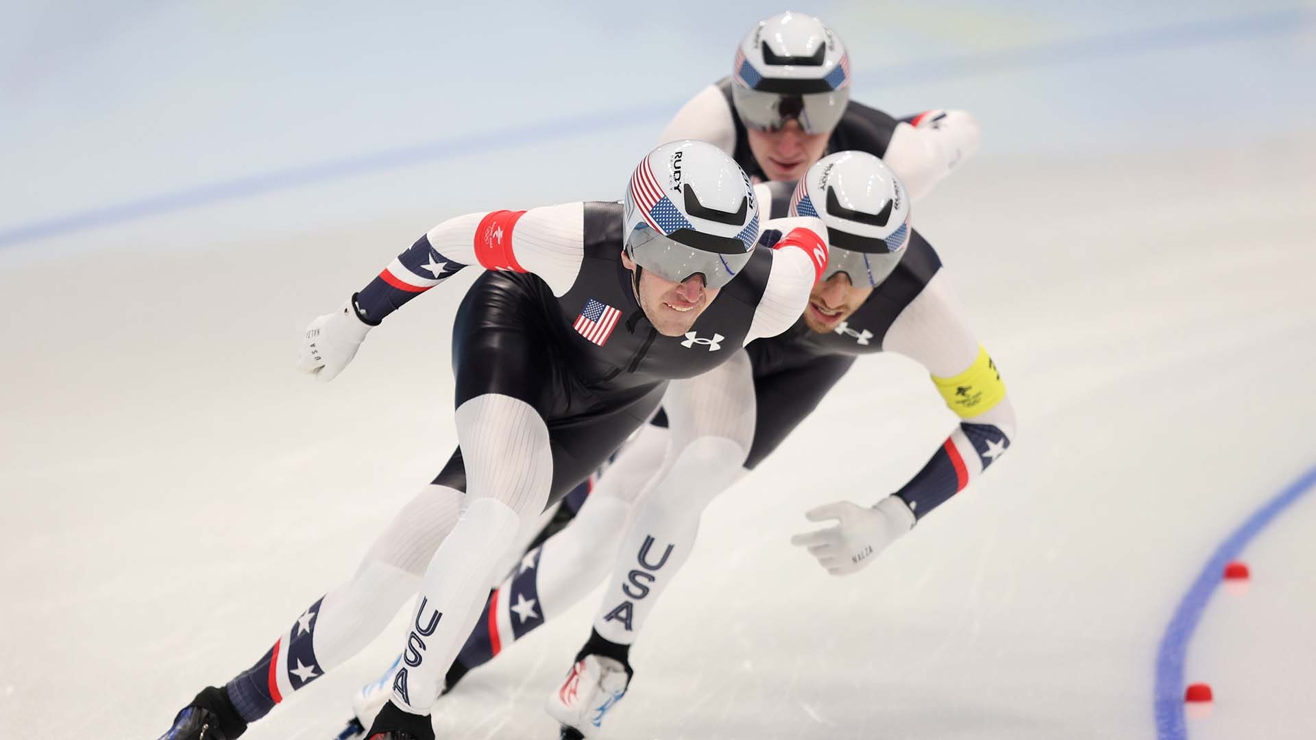 Mesmerizing U.s. Advances To Men's Team Pursuit Semifinals In Milan Background for Mobile