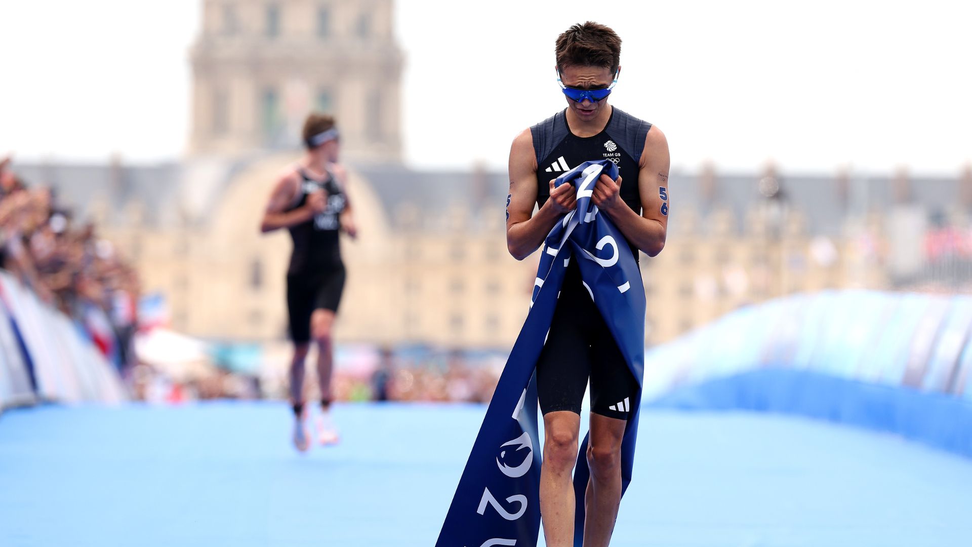 Yee Clinches Gold In Insane Olympics Men S Triathlon Finish Nbc Olympics