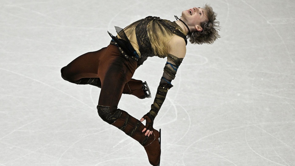 Watch Ilia Malinin skate 2nd behind Japan's Kagiyama – NBC New York