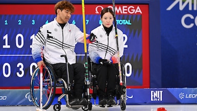 In a crucial mixed doubles round-robin contest, South Korea lit up the scoreboard and dominated the United States, earning a 10-1 victory in six ends.